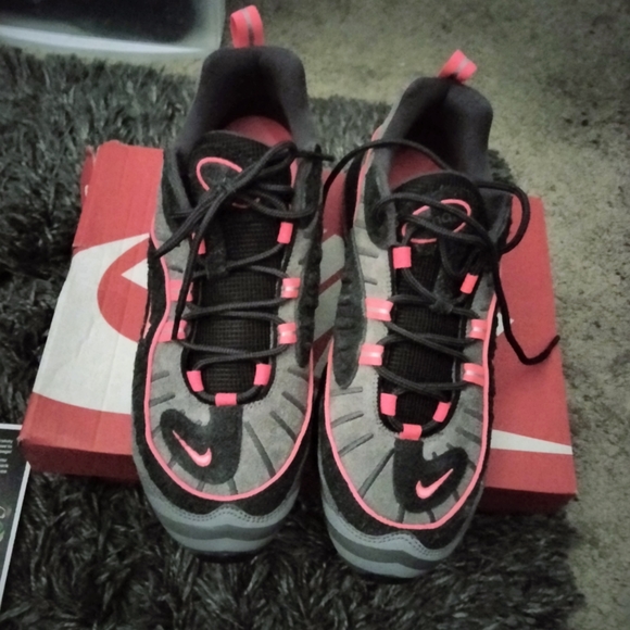 nike air max 98 black and pink